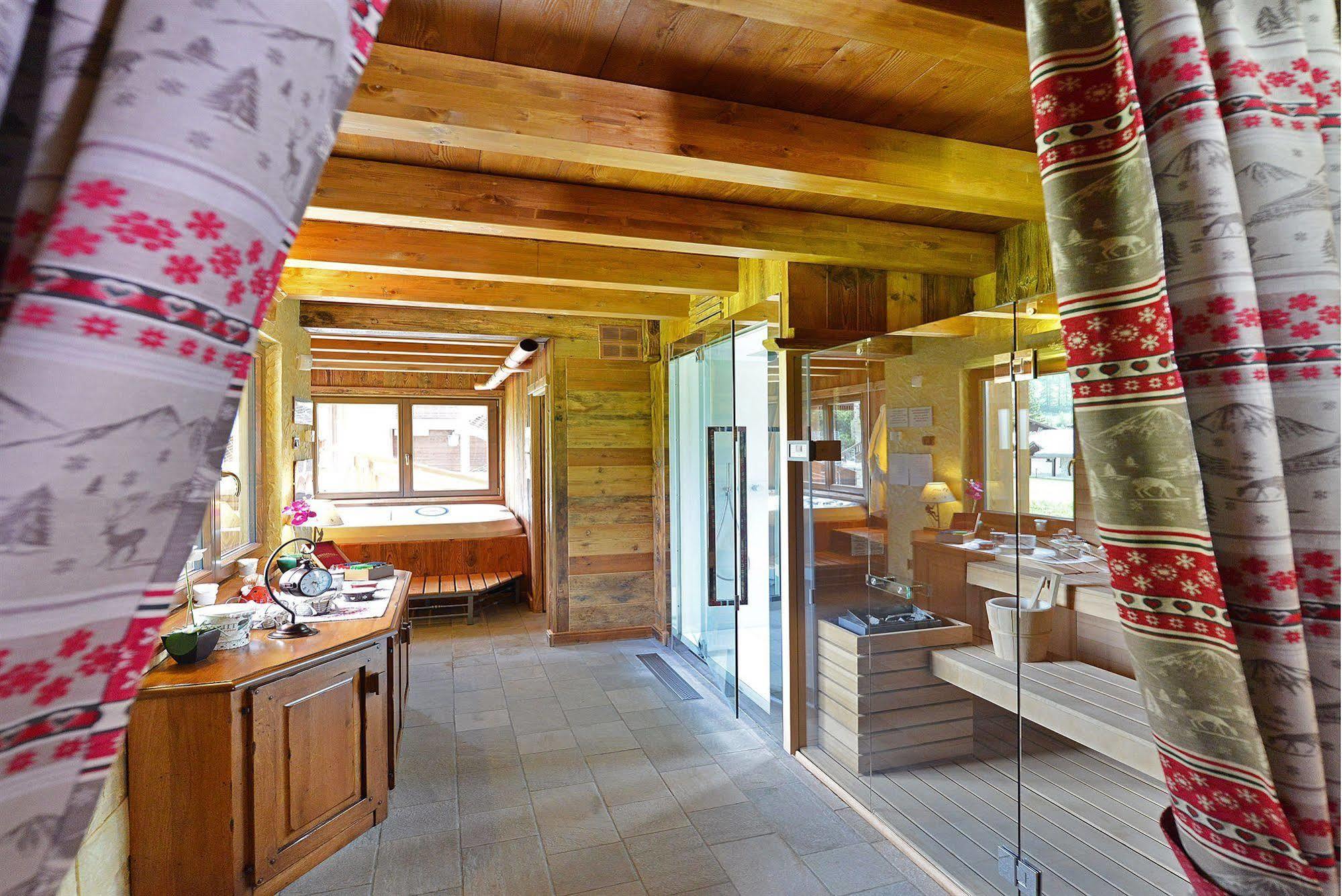 Hotel Le Petit Abri Champoluc Εξωτερικό φωτογραφία