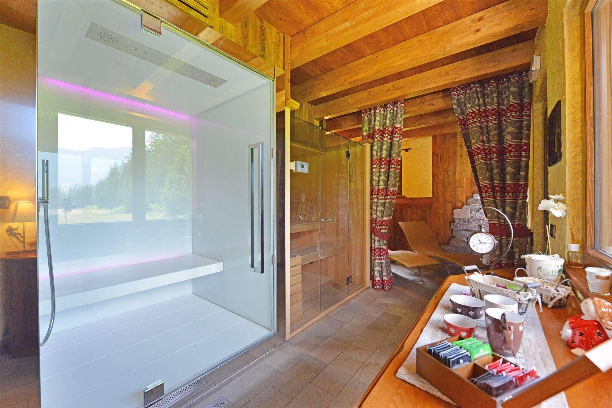 Hotel Le Petit Abri Champoluc Εξωτερικό φωτογραφία